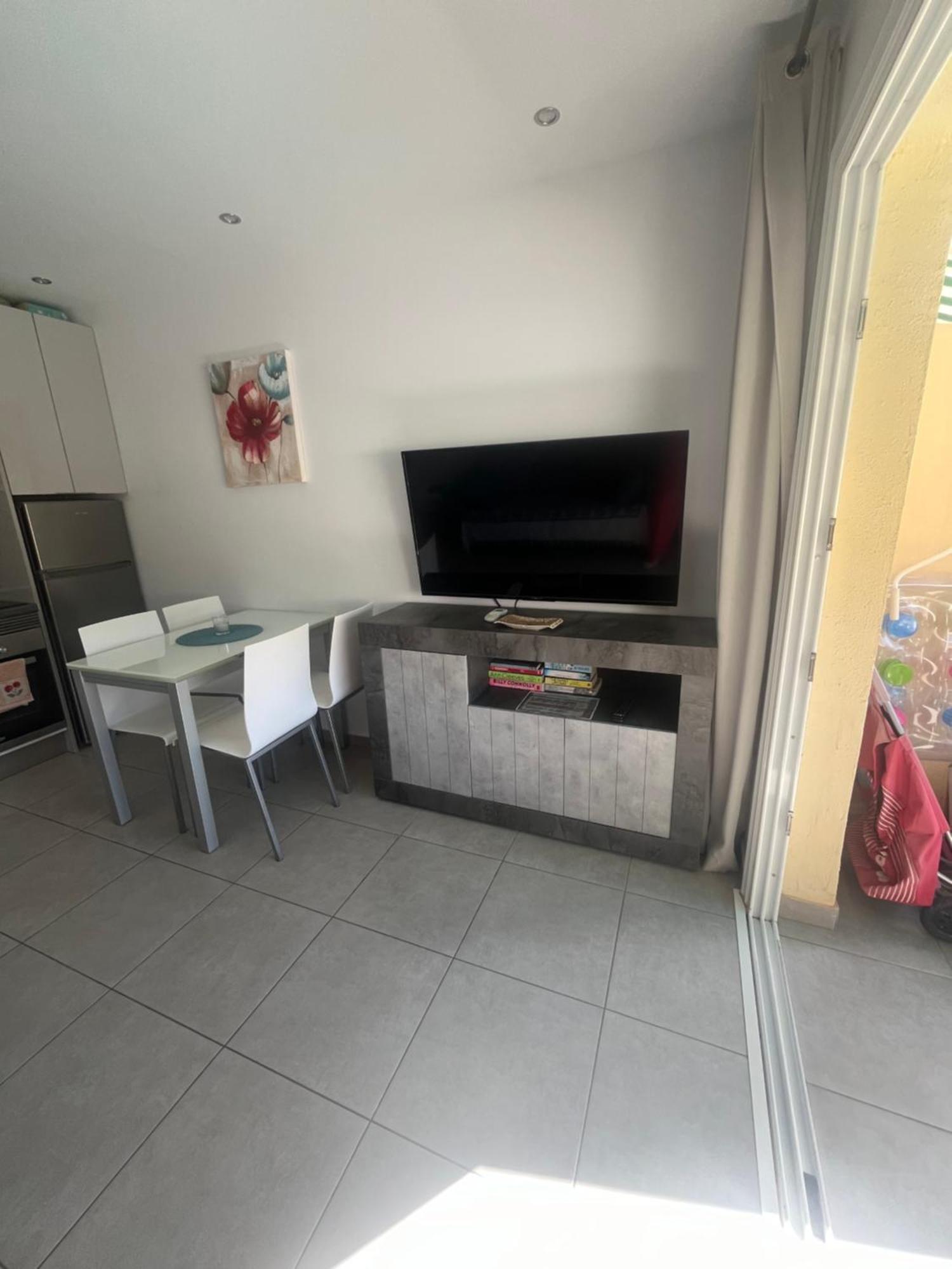 Sunny Pool View & Airco Apartament Symon Mareverde アデヘ エクステリア 写真